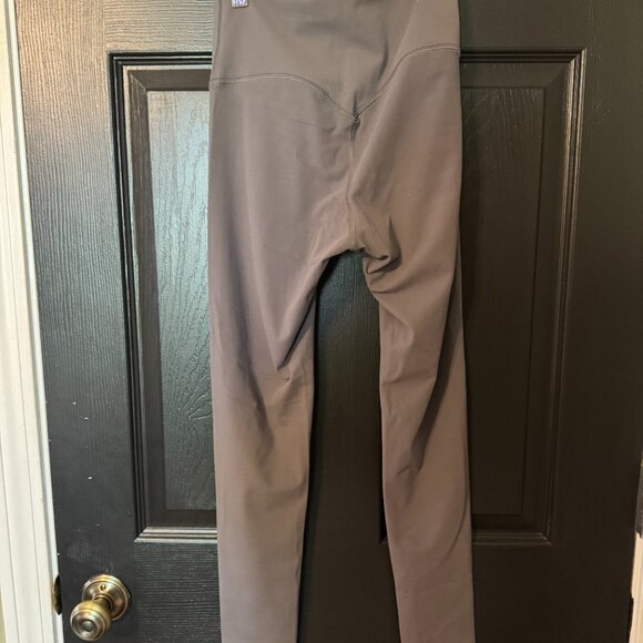 NWOT Womens Leggings Tan Medium - Picture 3 of 3